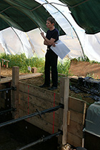 Dr. Sven Linzen an der Ausgrabungsstelle. Foto: BLfD