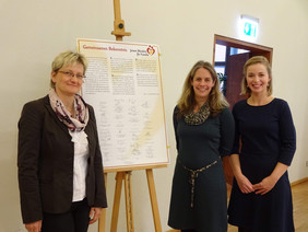 Vom Beutenbergcampus waren unter anderem Dr. Kerstin Wagner (Leibniz-FLI), Dr. Christine Vogler (Leibniz-HKI) und Sophie Thamm (Leibniz-IPHT) vertreten (v.l.n.r.). Foto: Leibniz-FLI