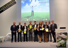 Preisträger des Green Photonics Nachwuchspreises. Dritter von links: Tino Elsmann vom Leibniz-IPHT.Quelle: Leibniz-IPHT