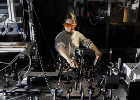 Mit einer exzellenten fachübergreifenden Ausbildung wird Logic Lab an neun europäischen Hochschulen hochqualifizierte junge Wissenschaftler in den Bereichen Chemie, Physik und Biologie ausbilden. Foto: Sven Döring