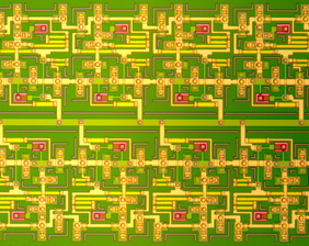 Ein supraleitender Digitalschaltkreis aus Thüringen. Dieser Chip wurde an der Technischen Universität Ilmenau entwickelt und am Institut für Photonische Technologien in Jena hergestellt.
