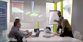 Das TV-Team filmte Jürgen Popp, Karina Weber, Ralf Ehricht und Jens Hellwage bei einer Besprechung.Screenshot: Leschs Kosmos/ ZDF