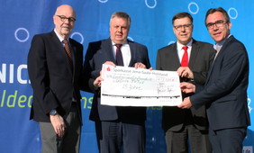 Erhard Bückemeier, Frank Sondermann, Thomas Schütze und Jürgen Popp (v.l.n.r.) am Leibniz-IPHT. Quelle: Leibniz-IPHT