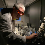 Prof. Dr. Rainer Heintzmann, Leiter der Forschungsabteilung Mikroskopie am Leibniz-IPHT